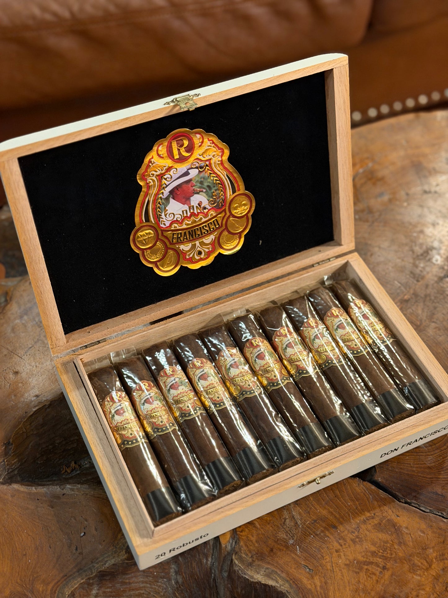 Robusto Maduro Box-press
